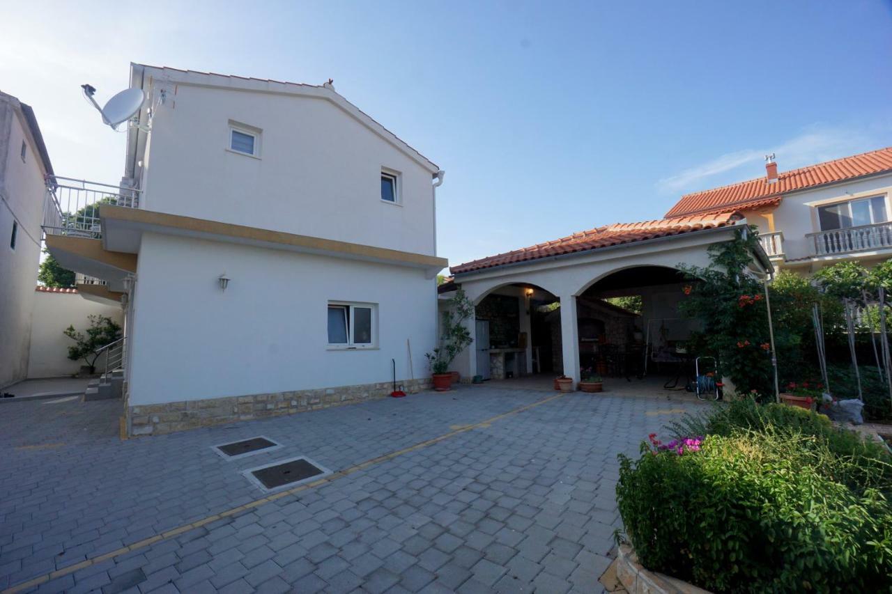 Apartments Sanja Jezera Luaran gambar
